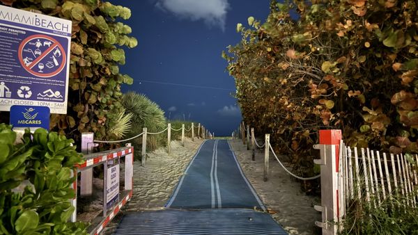 Ocean Drive Suites by null