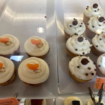 Deja Vu Cakes - Bakeries Near Me - Los Angeles, California