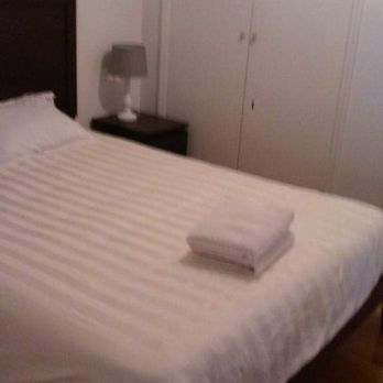 Anderson's Home Services - Bedroom for an air bnb cleaning - Home Cleaning Near Me - New York, New York Anderson's Home Services - Bedroom for an air bnb cleaning - Home Cleaning Near Me - New York, New York
