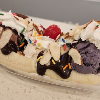 Chill Spot Rendezvous - Ice Cream & Frozen Yogurt Near Me - San Mateo, California Chill Spot Rendezvous - Ice Cream & Frozen Yogurt Near Me - San Mateo, California