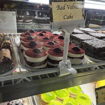 Savannah Coffee Roasters - Red velvet - Coffee & Tea Near Me - Savannah, Georgia Savannah Coffee Roasters - Red velvet - Coffee & Tea Near Me - Savannah, Georgia
