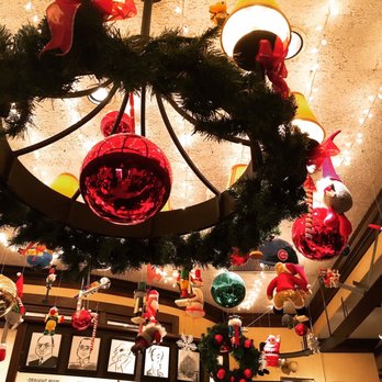 Petterinos - Christmas time at Petterinos! - American Near Me - Chicago, Illinois Petterinos - Christmas time at Petterinos! - American Near Me - Chicago, Illinois