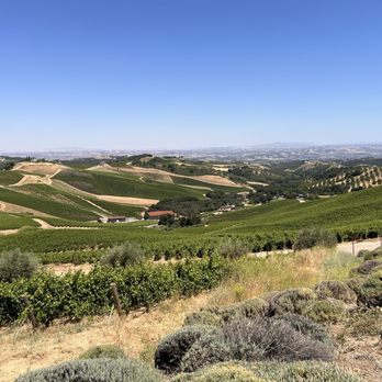 DAOU Vineyards - Wineries Near Me - Paso Robles, California DAOU Vineyards - Wineries Near Me - Paso Robles, California