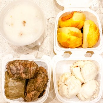 Jade Garden - Egg & pork congee, 4.5/5, Pineapple bun w/ egg custard, 4/5, Mini sticky rice, 4.5/5, Steamed BBQ pork bun, 4.5/5. IG: @take.a.bite.with.me - Dim Sum Near Me - Seattle, Washington