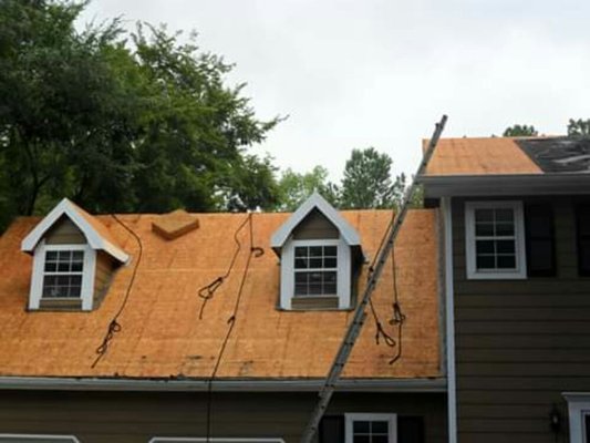 Supreme 1 Restorations Logo