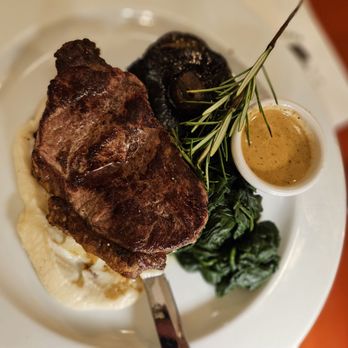 Isaacs Restaurant - 10oz sirloin - Irish Near Me - Cork, Colorado