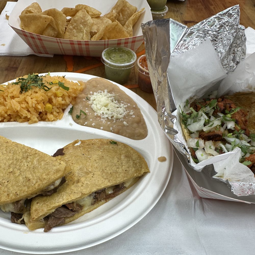 L' Patron Tacos - New Mexican Cuisine Near Me - Chicago, Illinois L' Patron Tacos - New Mexican Cuisine Near Me - Chicago, Illinois