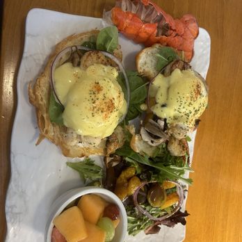Brunchbar - Lobster Benedict - Breakfast & Brunch Near Me - Bellevue, Washington