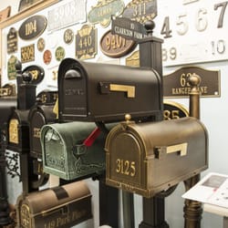 Schnarr's Hardware Company - Decorative Mailboxes