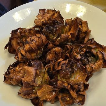 Piatto Romano - Fried artichokes perfectly cooked - Roman Near Me - Rome, RM Piatto Romano - Fried artichokes perfectly cooked - Roman Near Me - Rome, RM