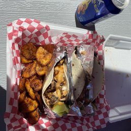 Jerk Chicken Tacos with Sweet Plantains Jerk Chicken Tacos with Sweet Plantains