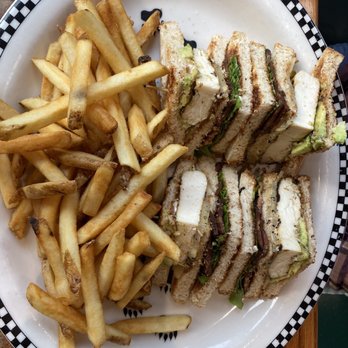 Black Bear Diner Tulsa - Chicken avocado club - Diners Near Me - Tulsa, Oklahoma