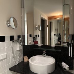 Mövenpick Hotel - ... Zimmer - Impressionen ...
