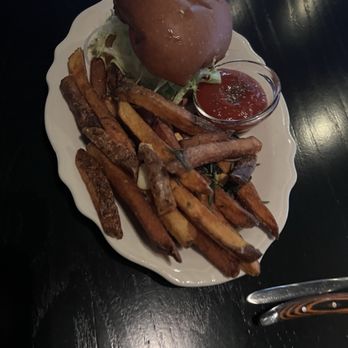 Goldie's - Burger -3 star - New American Near Me - Dallas, Texas Goldie's - Burger -3 star - New American Near Me - Dallas, Texas
