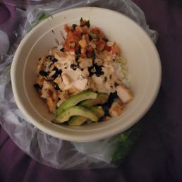 California bowl with chicken and sliced avocado instead of guacamole. Less food than I was expecting. Looks pretty skimpy for the price! California bowl with chicken and sliced avocado instead of guacamole. Less food than I was expecting. Looks pretty skimpy for the price!
