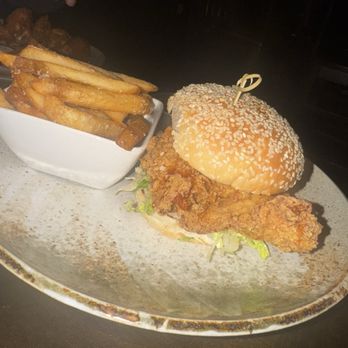 District Tap House - Chicken Sandwich - Sports Bars Near Me - New York, New York