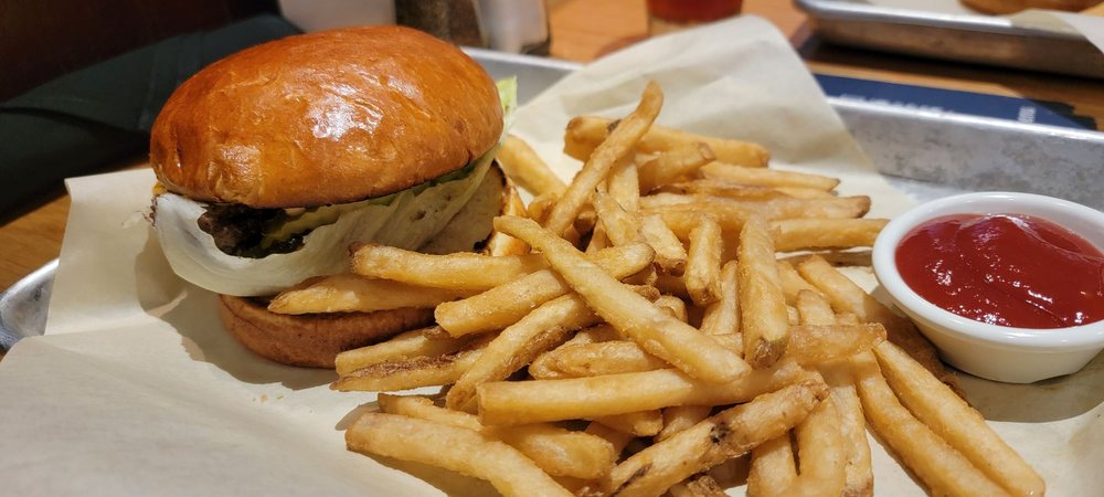 BJ's Restaurant & Brewhouse