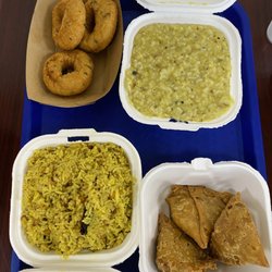 Sri Venkateswara Canteen -Balaji Temple cafe - Bada, pongal, samose ++