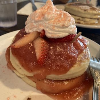 Egghead Cafe - Strawberry Short Cake Pancake & Chocolate Chips Pancake - Coffee & Tea Near Me - Honolulu, Hawaii