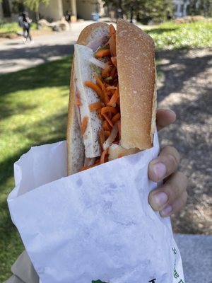 GHÉ bánh mì & rolls by null