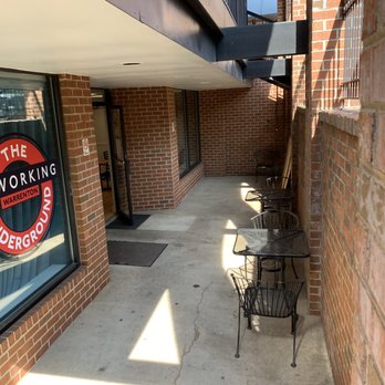 Ellie’s Place - Entrance past the coworkers space - Sandwiches Near Me - Warrenton, Virginia Ellie’s Place - Entrance past the coworkers space - Sandwiches Near Me - Warrenton, Virginia