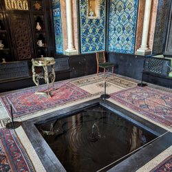 Leighton House Museum