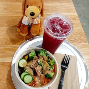 ON + ON Fresh Korean Kitchen - Veggies over buckwheat noodles and raspberry lemonade - Asian Fusion Near Me - Torrance, California ON + ON Fresh Korean Kitchen - Veggies over buckwheat noodles and raspberry lemonade - Asian Fusion Near Me - Torrance, California