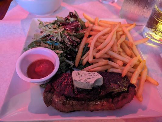 Frenchies Diner by null