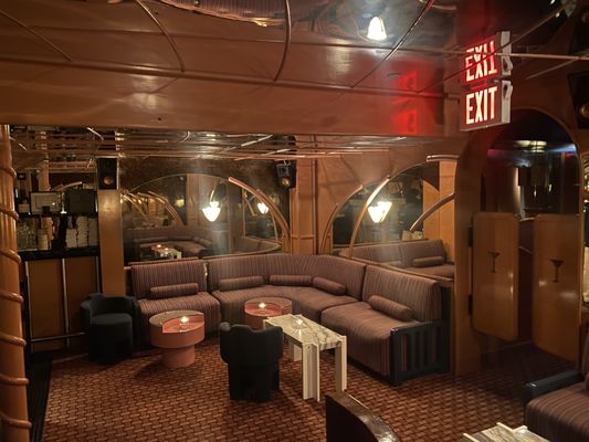 Experimental Cocktail Club by null