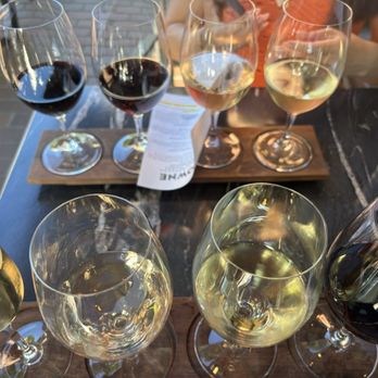 Browne Family Vineyards - Wine Tasting Room Near Me - Bellevue, Washington