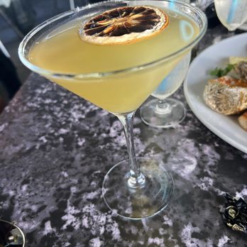 The Windlass - Honeybee Martini - American Near Me - Lake Hopatcong, New Jersey The Windlass - Honeybee Martini - American Near Me - Lake Hopatcong, New Jersey