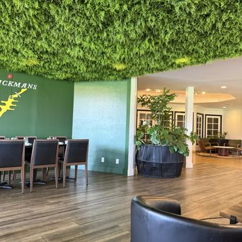 Brickmans Restaurant & Bar - Breakfast & Brunch Near Me - San Marcos, California