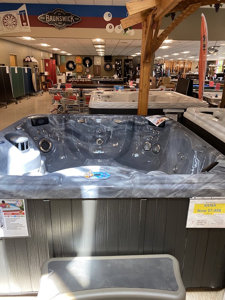 SEASONAL SPECIALTY STORES Updated May 2024 33 Photos & 25 Reviews