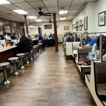 Coffee Cup Restaurant - customers sitting at the counter - Diners Near Me - Downingtown, Pennsylvania Coffee Cup Restaurant - customers sitting at the counter - Diners Near Me - Downingtown, Pennsylvania