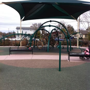 Keiser Community Park - Shaded play area - Parks Near Me - Windsor, California