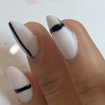 Nails On 5th - Nail Salons Near Me - Austin, Texas