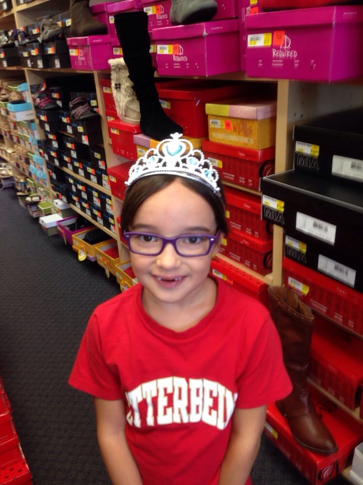 SHOE DEPT. Updated August 2024 3536 Cummings Hwy, Chattanooga