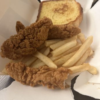 Farmer Boys - Kickin' Chicken Strips Meal - Burgers Near Me - Winchester, California