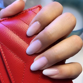 Show Nail Spa - Ombré gel dip nails - Nail Salons Near Me - Hoboken, New Jersey