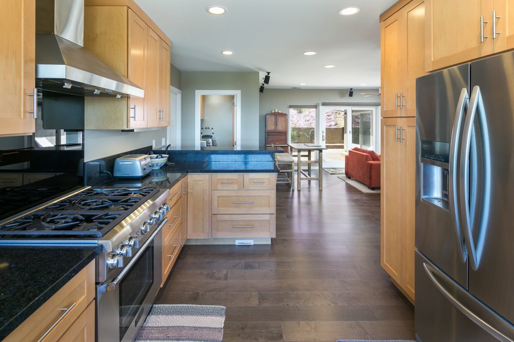 Slide of Vazana Construction