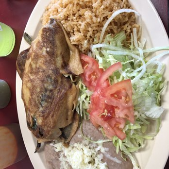 El Faro - Chile relleno   platter - Mexican Near Me - Summit, Illinois