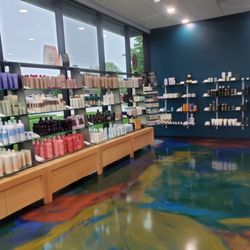 Tracy Reynolds @ Salon Truth Aveda - Welcoming lobby