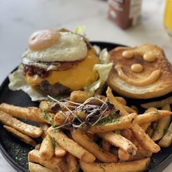 101 Kitchen - Hamburger