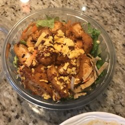 Súper Salads - Buffaloe tender salad yumm