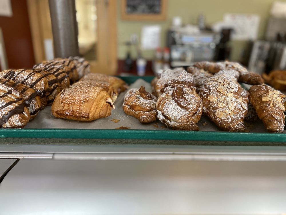 HURON MOUNTAIN BAKERY 62 Photos & 106 Reviews 1301 S Front St