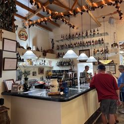 Spero Winery - Bar