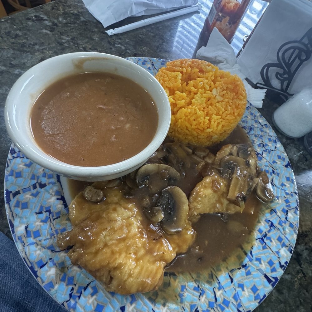 Salt & Pepper Chef - Chicken marsala - Latin American Near Me - Pompano Beach, Florida Salt & Pepper Chef - Chicken marsala - Latin American Near Me - Pompano Beach, Florida