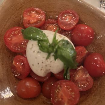 A & M - Burrata - French Near Me - Paris, 75 A & M - Burrata - French Near Me - Paris, 75
