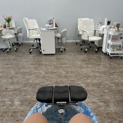 Such a nice clean salon!