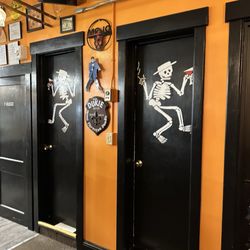 Mojo Cafe - Unisex bathrooms
